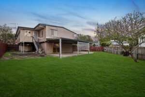 1 Dunbil Avenue, FERNY HILLS, QLD 4055
