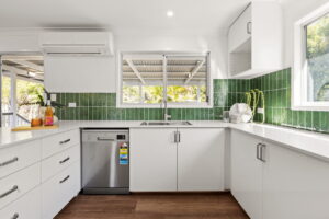 7 Caladenia Court, EVERTON HILLS, QLD 4053
