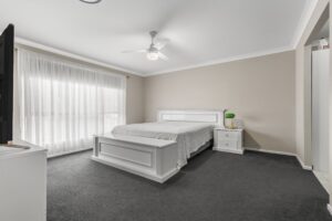 8 Pine Place, UPPER KEDRON, QLD 4055