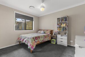 8 Pine Place, UPPER KEDRON, QLD 4055