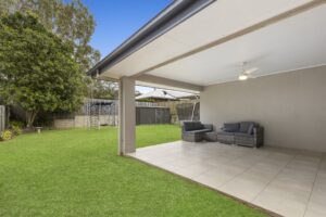 8 Pine Place, UPPER KEDRON, QLD 4055