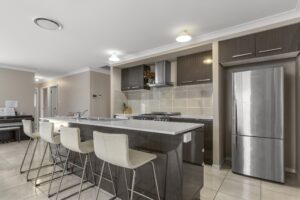 8 Pine Place, UPPER KEDRON, QLD 4055