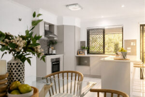 11 Creekside Court, EVERTON HILLS, QLD 4053