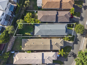 11 Creekside Court, EVERTON HILLS, QLD 4053
