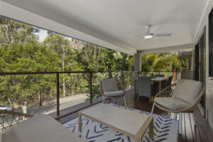 11 Creekside Court, EVERTON HILLS, QLD 4053