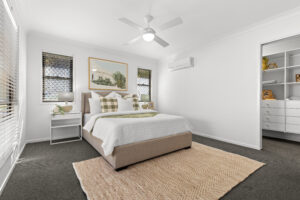 11 Creekside Court, EVERTON HILLS, QLD 4053